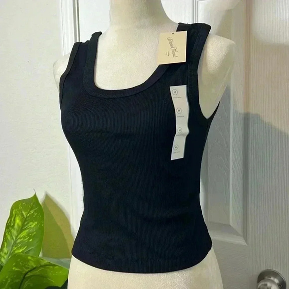 Universal Threads Women’s Ribbed Black Tank Top Size M & XL - Picture 3 of 9
